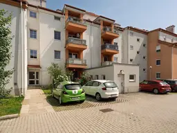 2-ZIMMER DG-MIETWOHNUNG MIT SÜDOSTBALKON UND STELLPLATZ IN MÜNCHENDORF