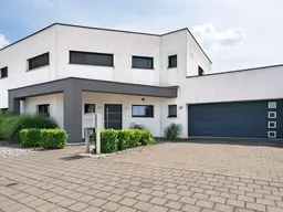 Großzügiges Traumhaus in idyllischer Lage – barrierefrei &amp; energieeffizient