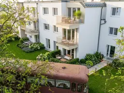 Lichtdurchflutete DG - Wohnung mit exklusivem Schneebergblick.