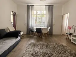 Befristet vermietete Altbauwohnung in ruhiger Lage