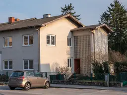 Einfamilienhaus auf großem Grundstück in zentraler Lage