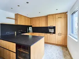 Preisreduktion: Neuwertiges Endreihenhaus in Mils – ruhige Sackgasse, Garten und 3 Autoabstellplätze