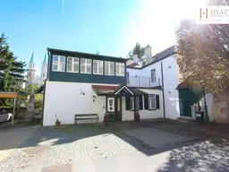 Romantische Villa wie aus der Toskana mit Pool, Whirlpool und Traumgarten – mitten im Zentrum von Klosterneuburg