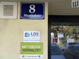Sicherer Tiefgaragenstellplatz in 1160 Wien – Miete nur 130 € monatlich!