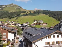 Ihr Feriendomizil am Arlberg! Seltene Ferienwohnung mitten im Dorf von Lech!