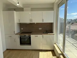SOMMERAKTION: Halbe Maklerprovision sparen bis 31.8.! Großzügige Dachgeschoß-Maisonettewohnung mit Terrasse Nähe AKH