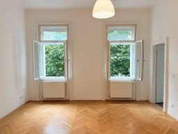 Freundliche 2-Zimmer-Altbauwohnung mit Einbauküche und Hof-Grünblick in 1030 Toplage – Möglichkeit des Balkonanbaus