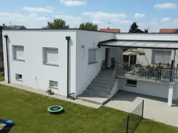 Neuwertiger Bungalow Baujahr 2021 mit Luftwärmepumpe und Fußbodenheizung
