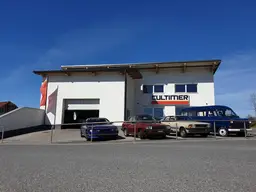 Modernisiertes Betriebsgebäude mit KFZ-Werkstatt bei 1037 m² Nutzfläche