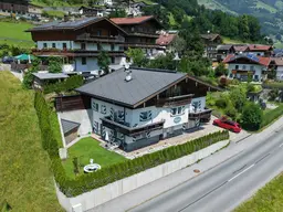 3-Zimmer-Wohnung mit 2 Bädern, Balkon und freiem Talblick in Hippach