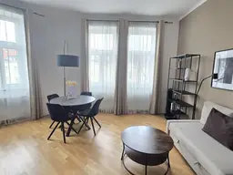 2 Zimmer- Wohnung neu Saniert