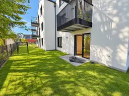 Lichtdurchflutete Gartenwohnung im Erstbezug mit Terrasse mit hoher Ausstattungsqualität