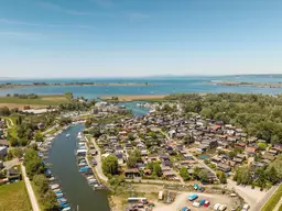 Ferienhaus in traumhafter Lage mit eigener Bootsgarage