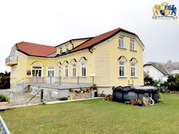 Großzügiges Mehrfamilienhaus in sehr guter Lage.