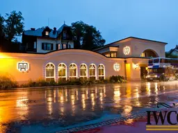Eventlocation mit großräumig Büros &amp; Parkplätzen 