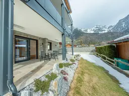Maisonette Neubau 208m2 mit Garten und Carport