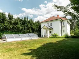 Historischer Charme trifft modernen Wohnkomfort – Villa in St. Peter mit Pool