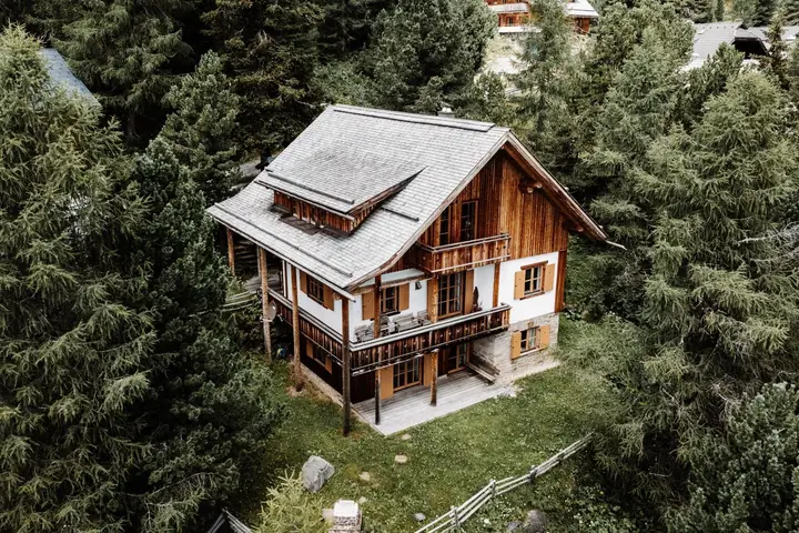 Ruhelage im Zirbenwald