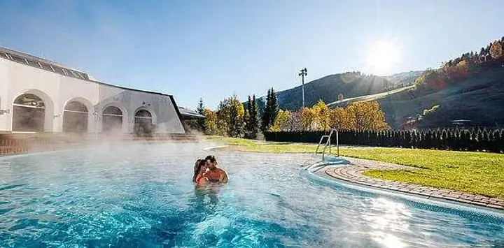 Wellness_Thermal_Roemerbad_Bad_Kleinkirchheim_Herbst