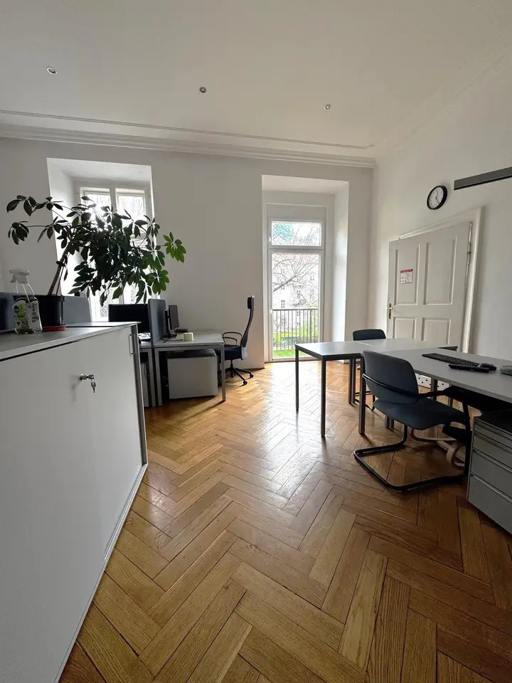 B&#252;ro 4.jpg