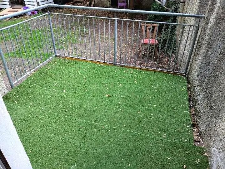 ruhige Terrasse 6 m² - Innenhof
