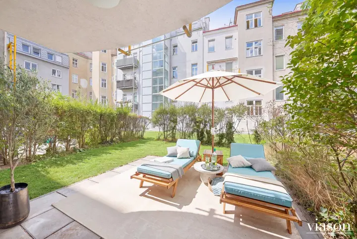 Terrasse mit Garten