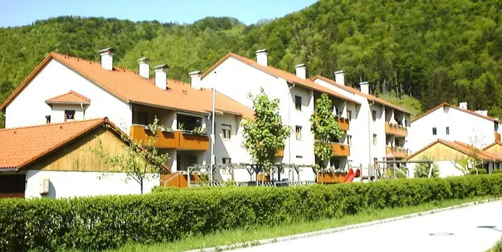 296 Foto Fassade.jpg