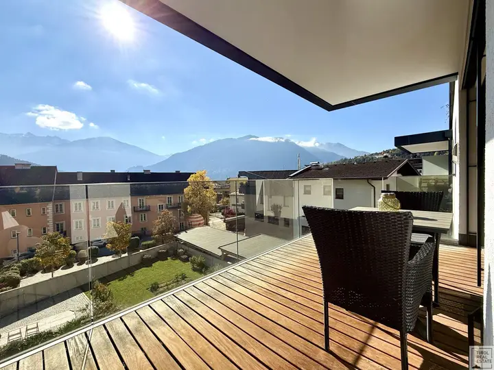 überdachter Balkon