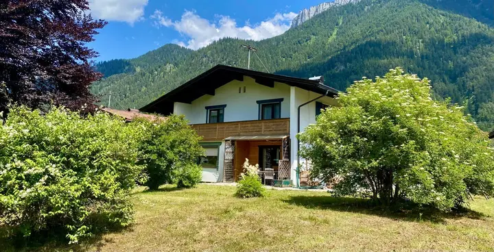 Zweifamilienhaus