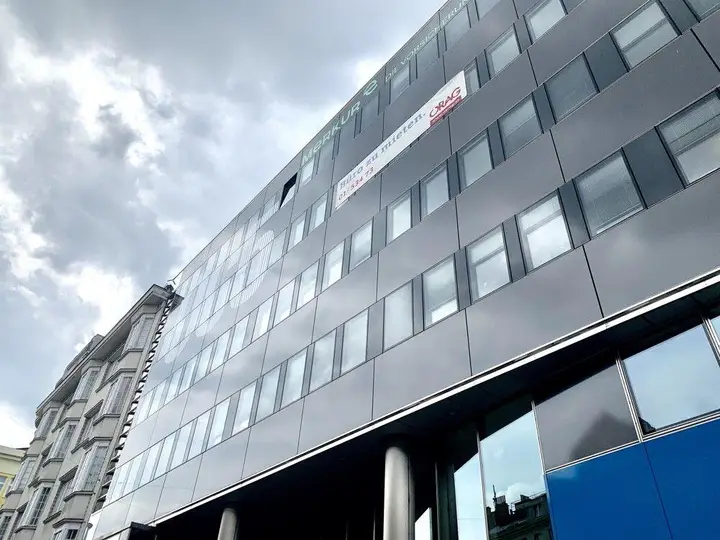 Wiedner Hauptstrasse 120 außen