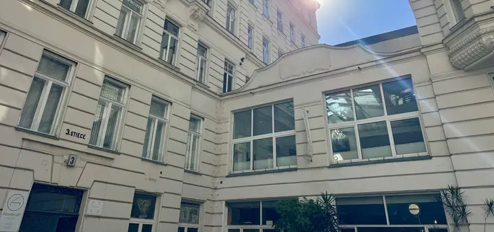 1070 Wien, Neubaugasse 64-66 außen quer