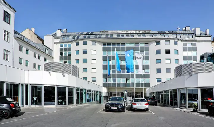 1060 Wien, Gumpendorfer Straße 17-19 außen Hof