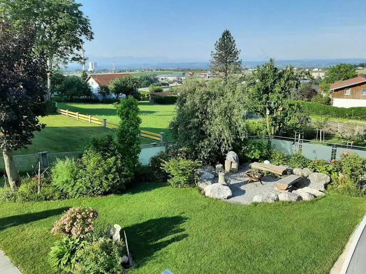 Bergblick von einer Terrasse