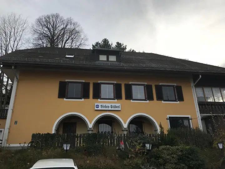 Nordseite vom Parkplatz aus