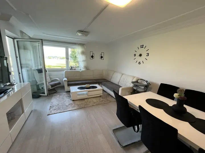Wohn- Esszimmer
