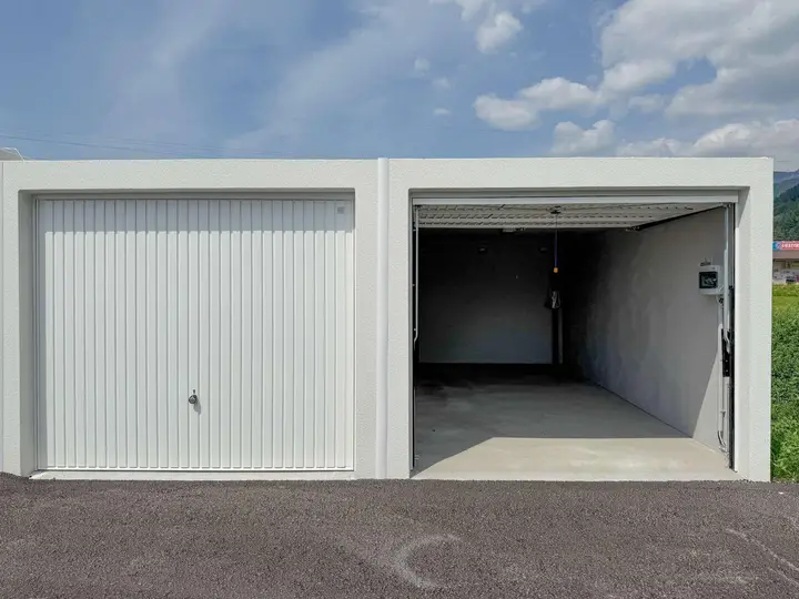 Einzel/Doppelgarage