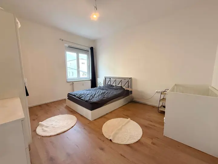 Schlafzimmer 1