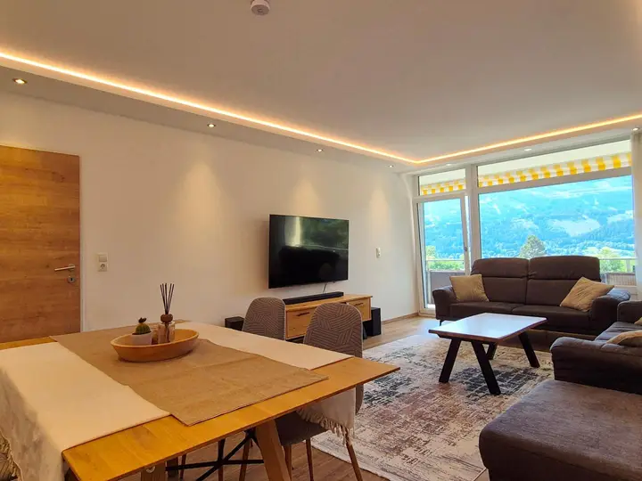 Wohnzimmer 211