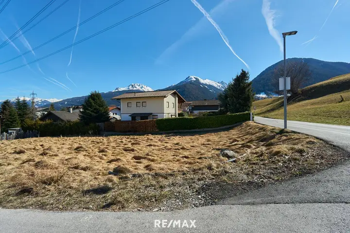 Grundstück