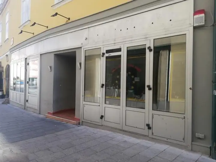 Hauptplatz 24-12