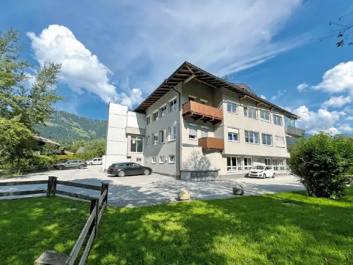 raiffeisen-immobilien-büro- kitzbühel1