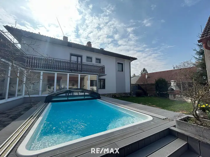 Haus und Pool