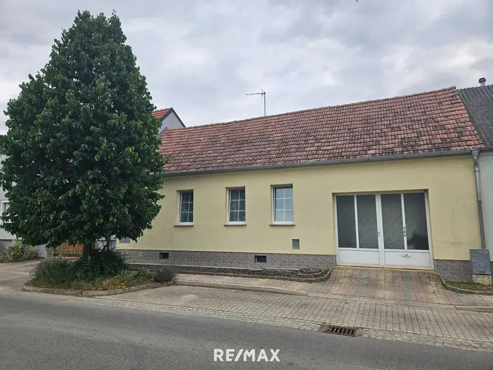 Straßenansicht