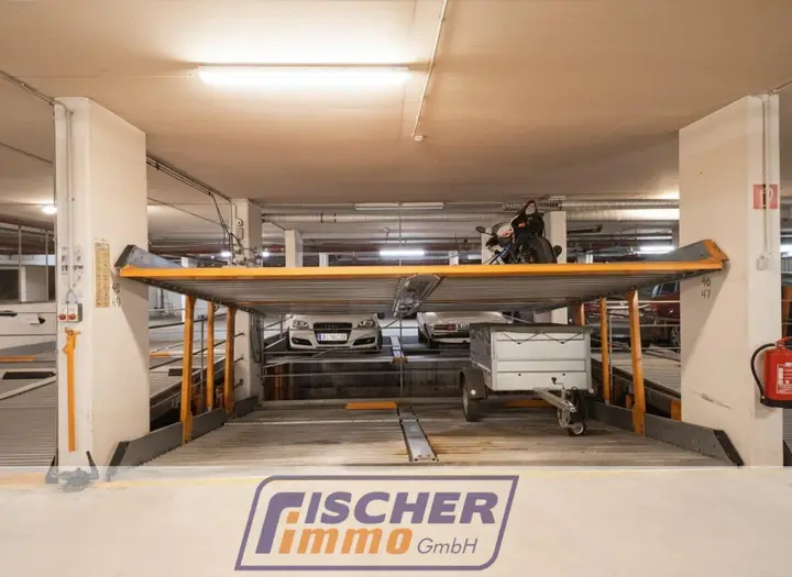 Garagenbox für 4 Fahrzeuge - unten und oben