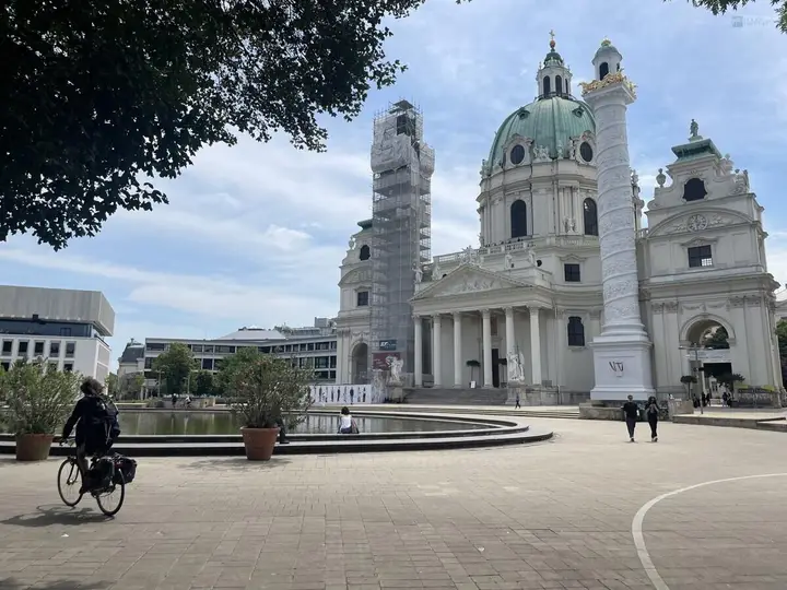 Karlsplatz