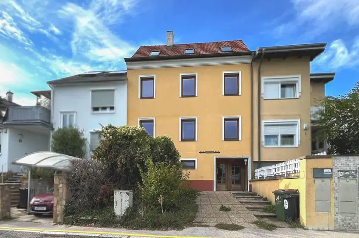 Straßenseite Frontal Ansicht Haus