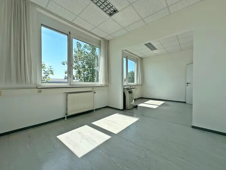 Büro 4