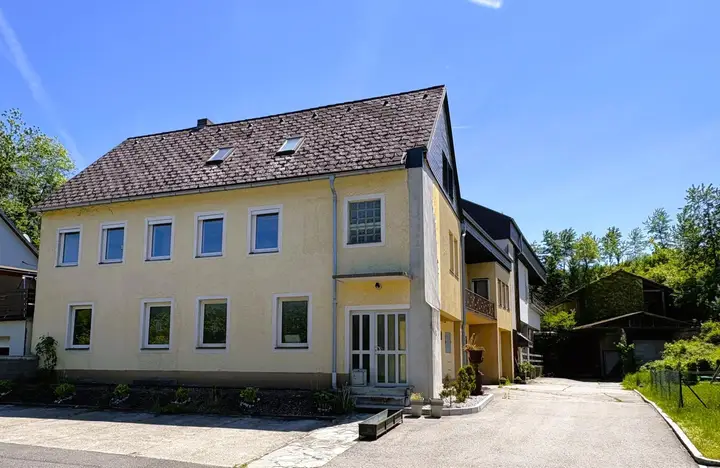 Wohn-Geschäftshaus