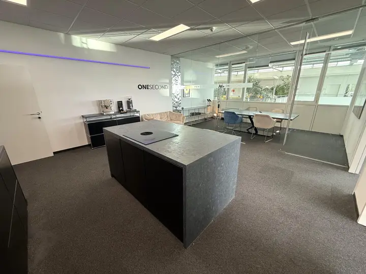 Living Room | Büro | Küche