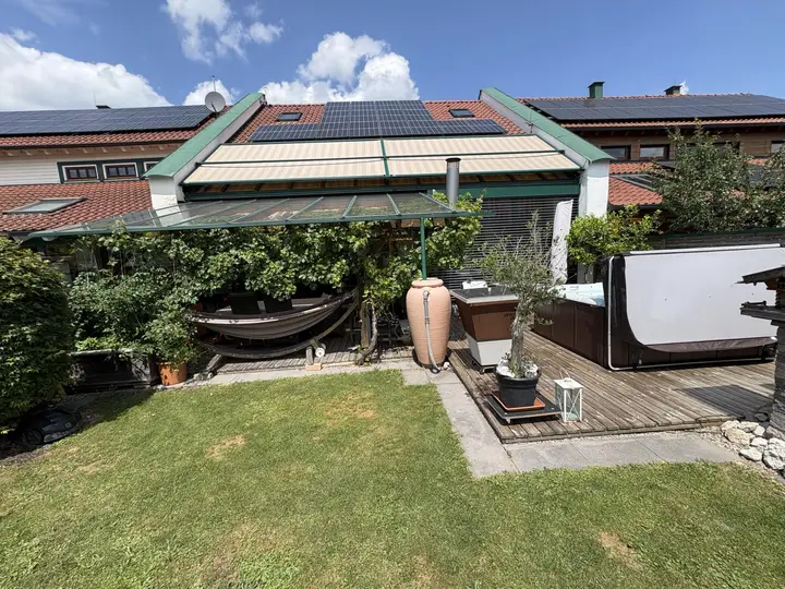 Hausansicht Garten
